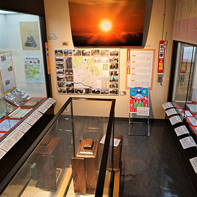 小谷三志展示室の様子